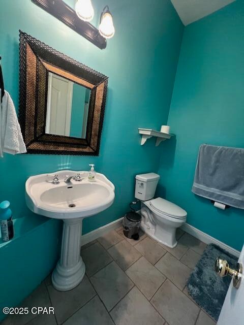 Building Photo - 136 Hombre Cir