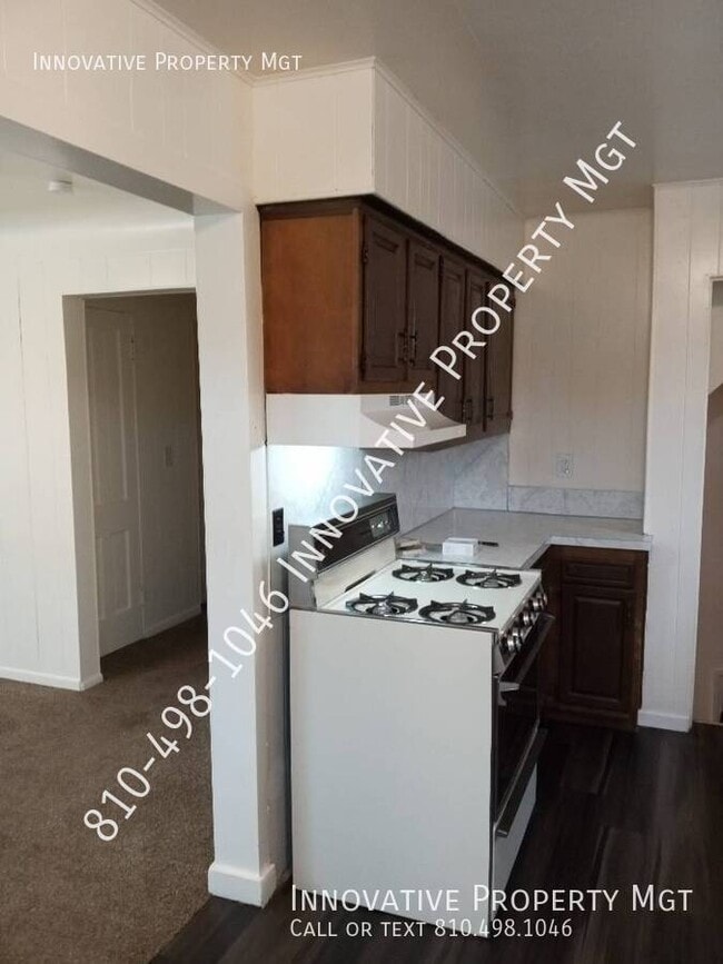 Building Photo - 2106 E Bristol Rd