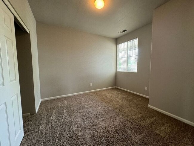 Building Photo - Spacious 4 Bed / 2 Bath Home in North Reno – $2,400/mo