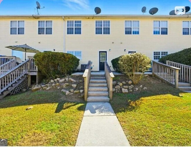 Building Photo - 257 Odyssey Turn NW