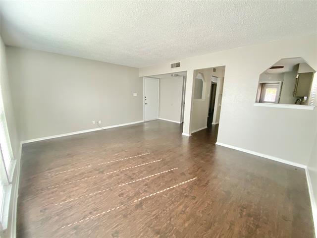 Building Photo - 932 Cottonwood Trail