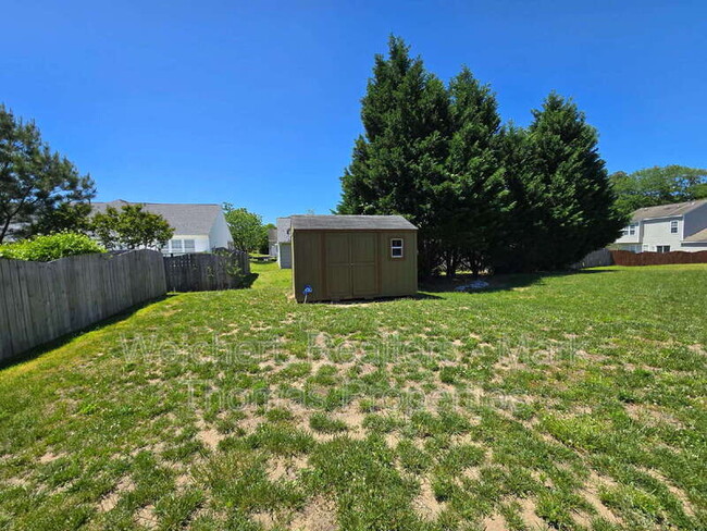 Building Photo - 6308 Saybrooke Dr