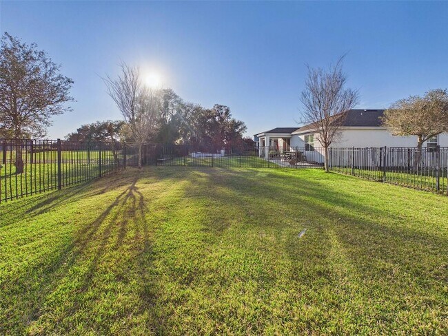 Building Photo - 5164 Chickadee St