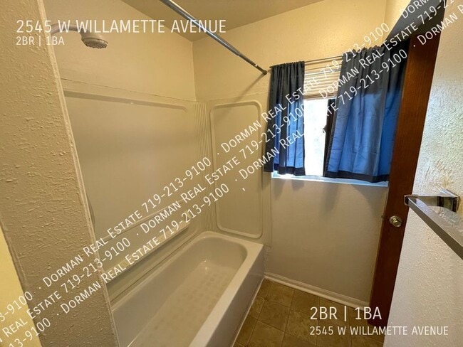 Building Photo - 2545 W Willamette Ave