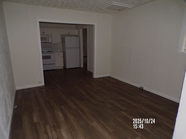 Building Photo - Fantastic redo