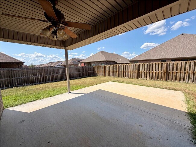 Building Photo - 520 Arkansas Black