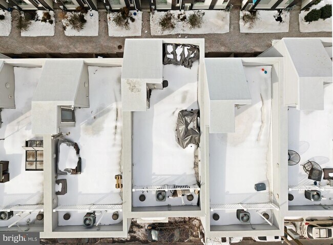 Building Photo - 1638 N 5th St