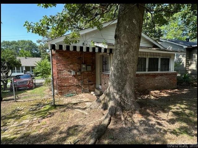 Building Photo - 2815 W Capitol Ave