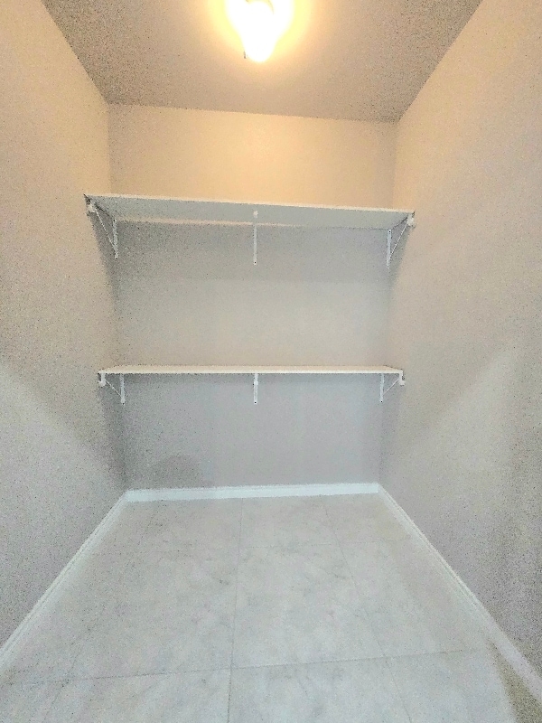 Building Photo - 2777 Chavarria St