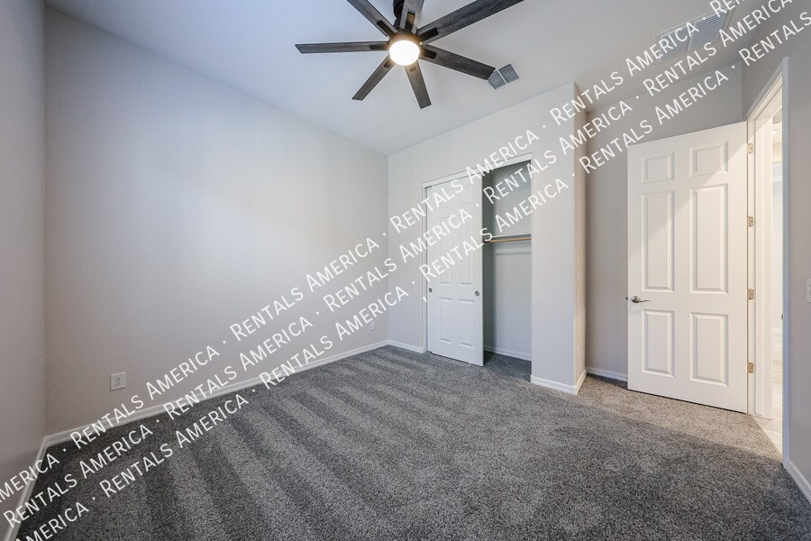 Building Photo - 4815 W Capistrano Ave