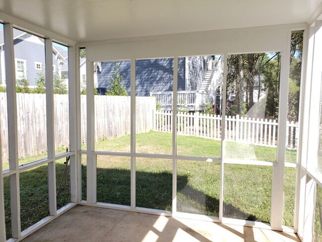 Building Photo - COMING SOON: Split bedroom in Davidson