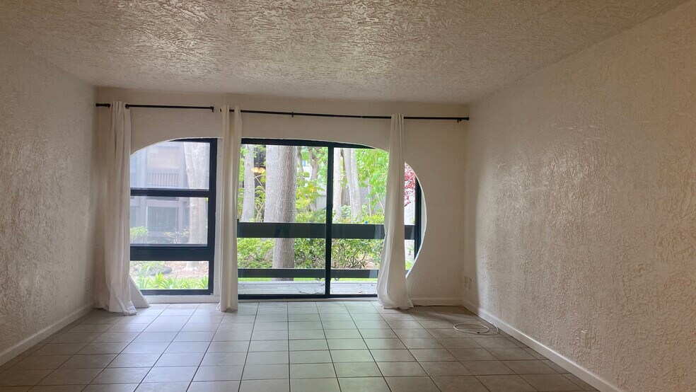 Building Photo - 7777 W 91st St