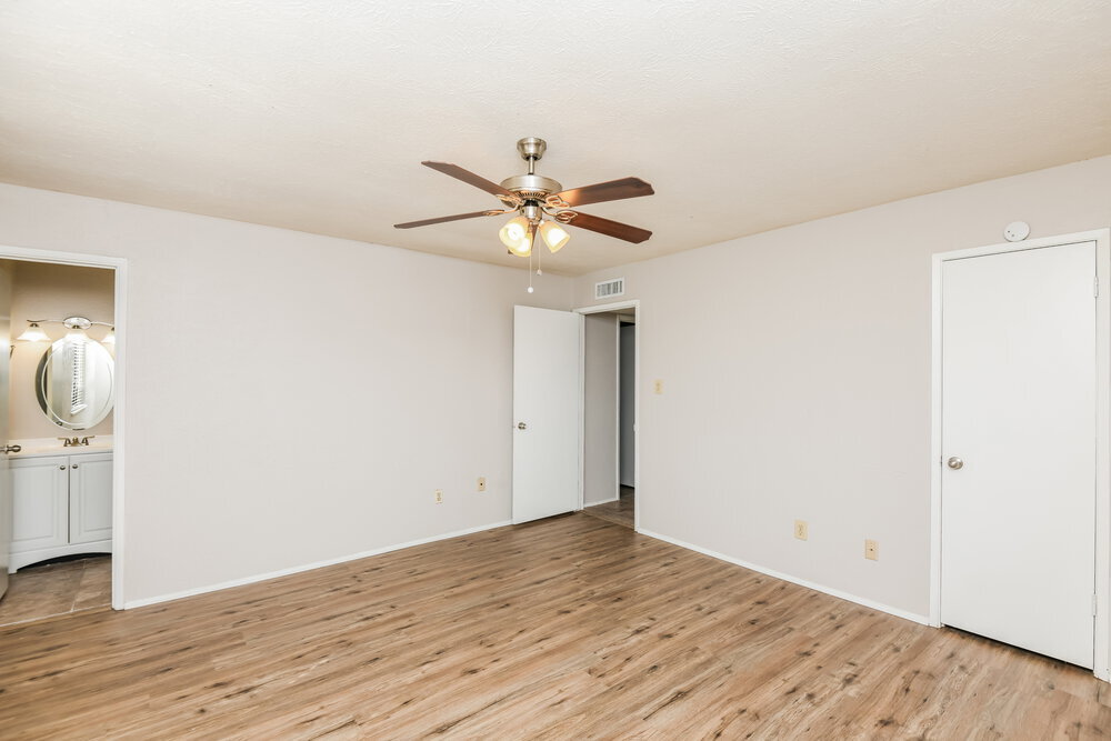 Building Photo - 6317 Sunset Rd