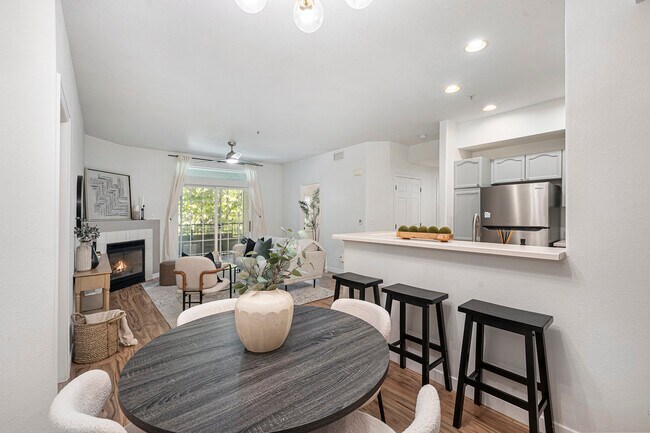 Building Photo - 8400 S Upham Way