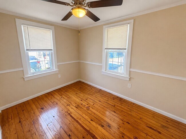 Building Photo - 1407 Wall Ave