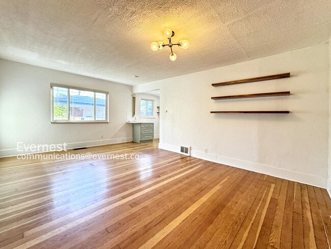Building Photo - 4886 Osceola St
