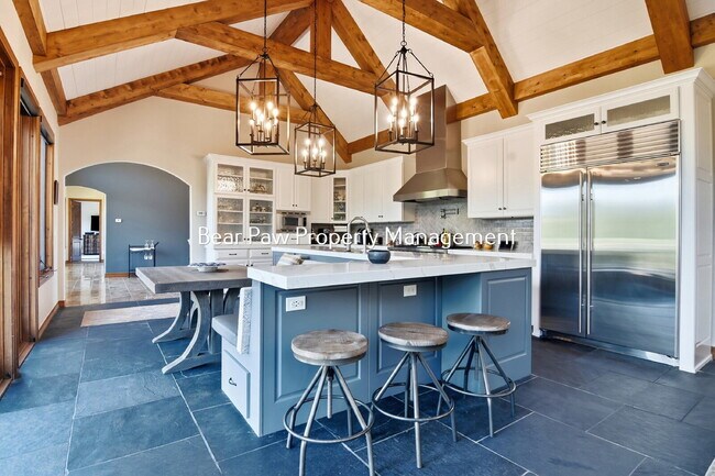 Building Photo - "Spacious 6-Bedroom Retreat with 7 Luxurious Bathrooms off Upper Bear Creek!"