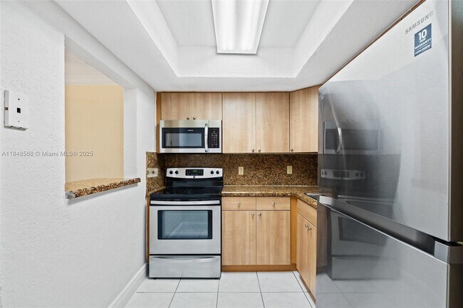Building Photo - 13920 Lake Placid Ct