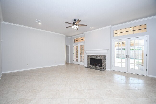 Building Photo - 4402 Jamaica Dr