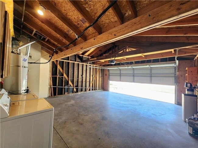 Building Photo - Helendale rental