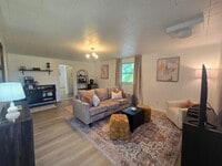 Building Photo - 1422 Millbro Cir