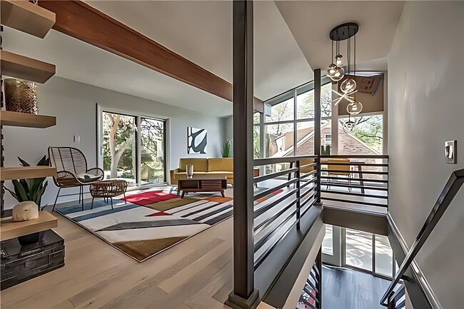 Building Photo - Wonderful Furnished Modern Home in Overlan...