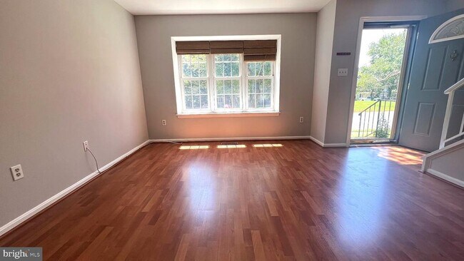 Building Photo - 5808 Waterdale Ct