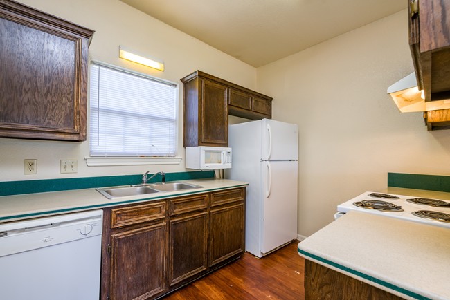 Building Photo - Bear Gardens Apartments