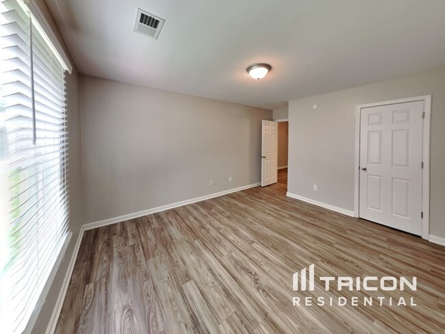 Building Photo - 1204 Green Turf Ln