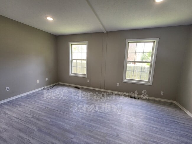 Building Photo - 1325 Virginia Ave