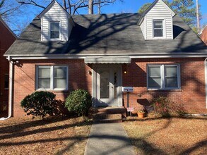 Building Photo - Perfect Floorplan! Walltown Duplex with Fenced Yd