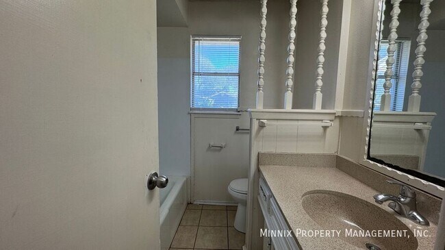 Building Photo - 2302 40th St