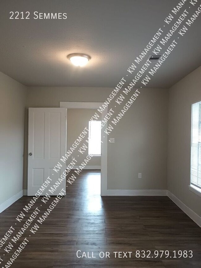 Building Photo - 2212 Semmes-