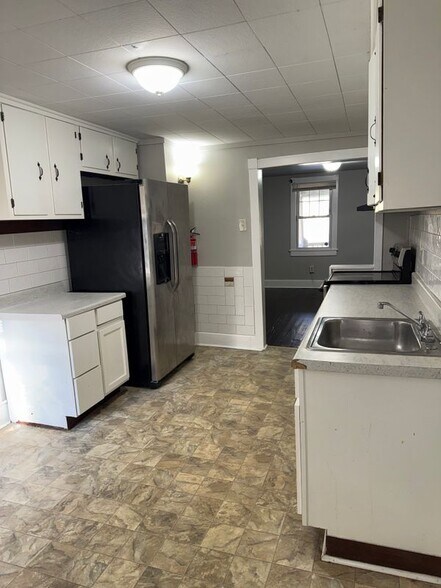 Building Photo - 395 Hephzibah Hill Rd