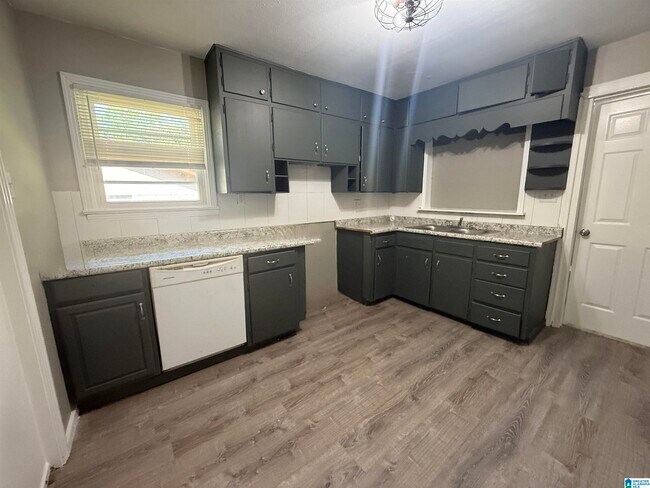 Building Photo - 907 77th Way S