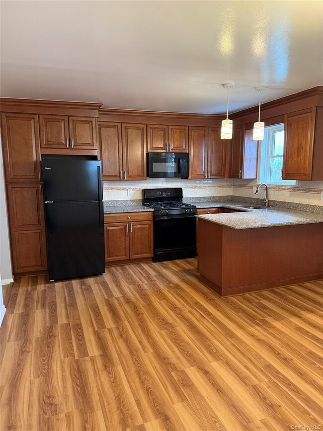 Building Photo - 167 Lincoln Ave