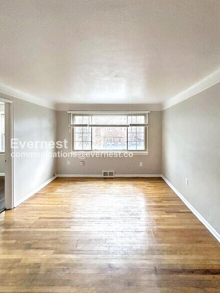 Building Photo - 3866 Woodridge Rd