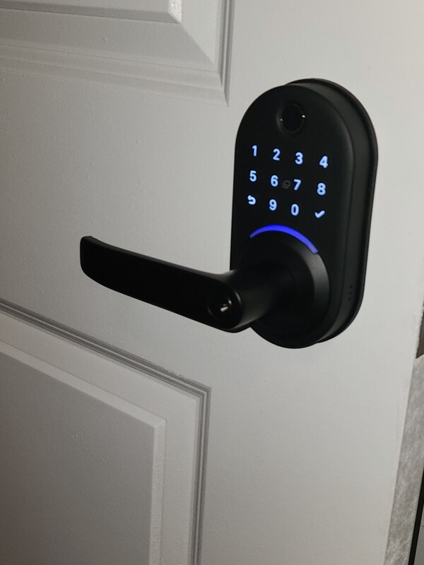 Building Photo - 369 E Tuscarawas Ave