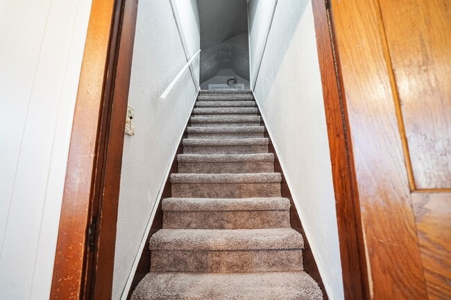 Building Photo - 2201 SW 8th St