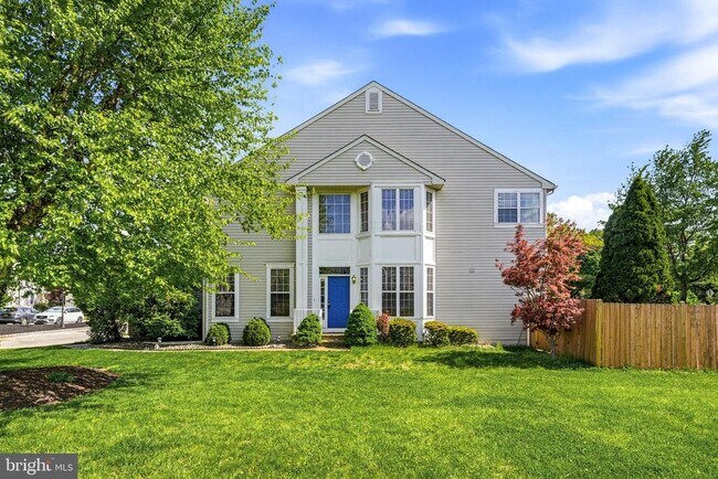 Building Photo - 445 Tuvira Ln