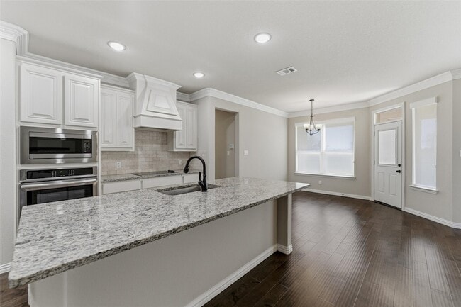Building Photo - 7437 Aniston Way