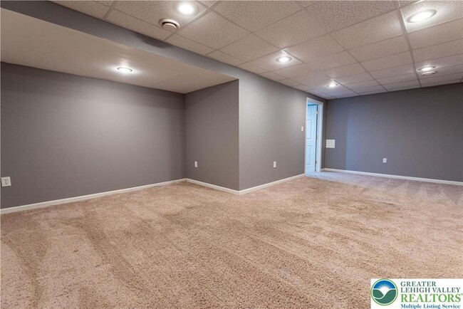 Building Photo - 2657 Tamlynn Ct