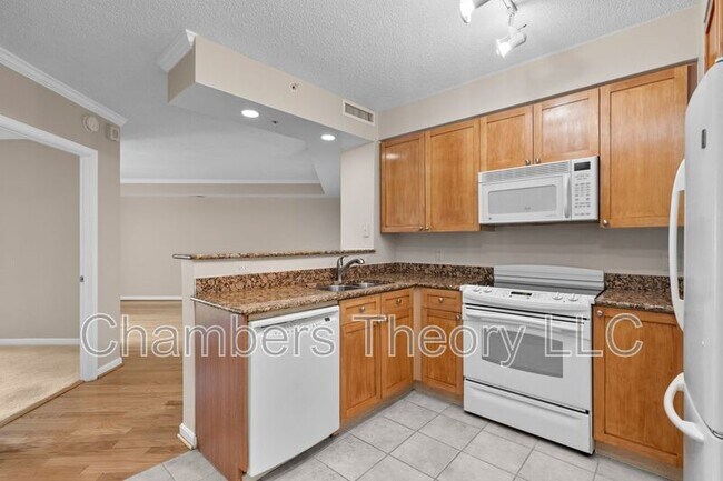 Building Photo - 3101 N Hampton Dr