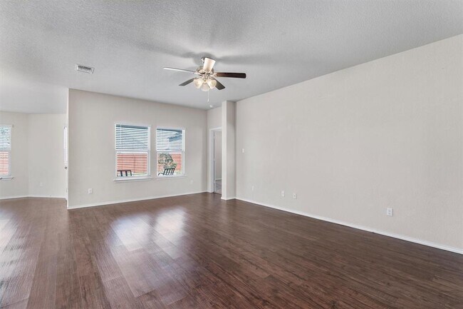 Building Photo - 122 Beth Ann Loop