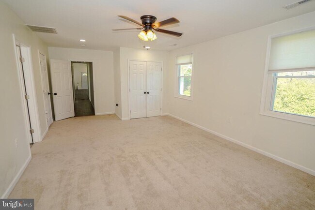 Building Photo - 2816 Ballenger Creek Pike