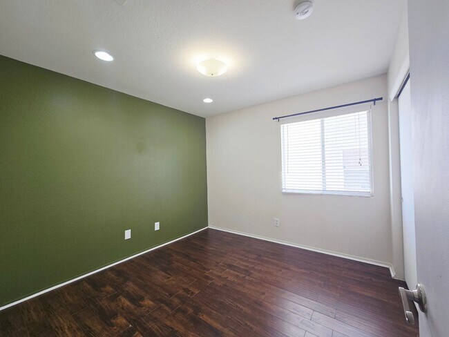 Building Photo - READY TO RENT!  3 BED/2 BATH HOME IN SOUTHWEST LAS VEGAS!