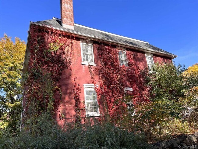 Building Photo - 273 NY-9D