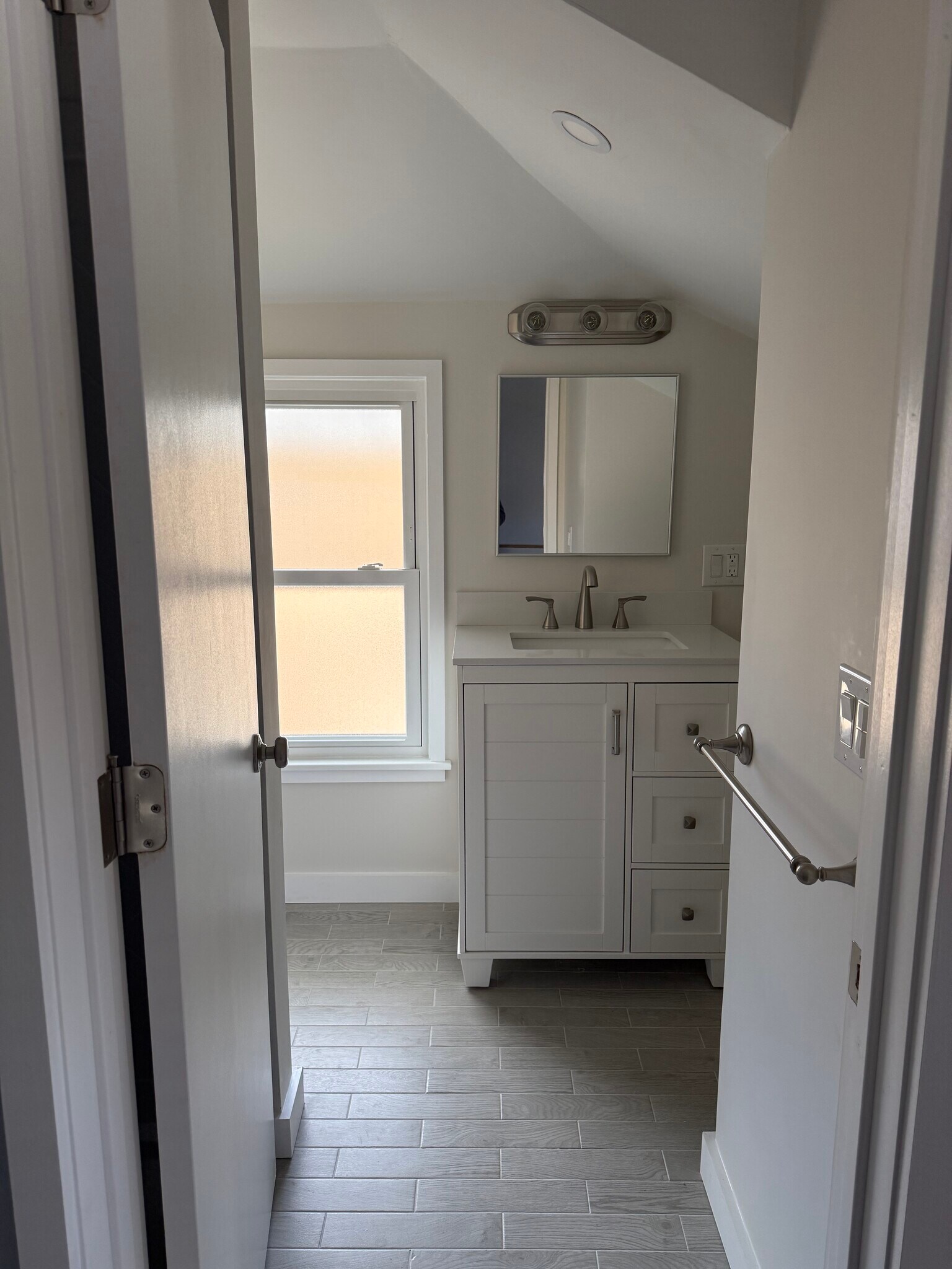 Building Photo - 33 Rosegarden St