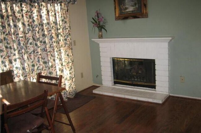 Building Photo - 26153 Merrill Pl