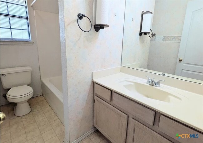 Building Photo - 1428 Devin Dr